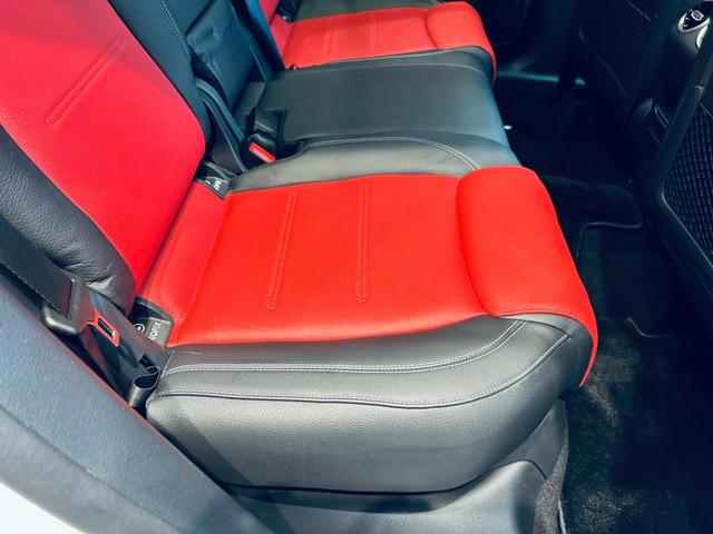 ４０店舗、地域に密着した在庫展示を行なっております。その店舗でしか展示されないお車もございますので、お客様にとってお気に入りの店舗が見つかるかもしれません