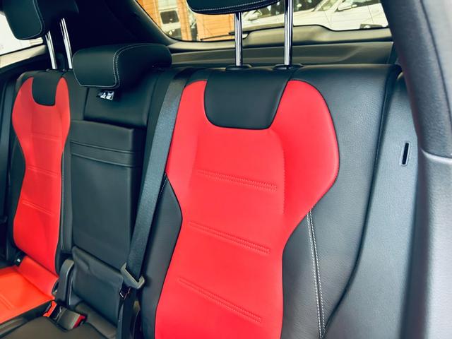 国道沿いに関わらず、大型ショッピングモール内の出店も展開しております。