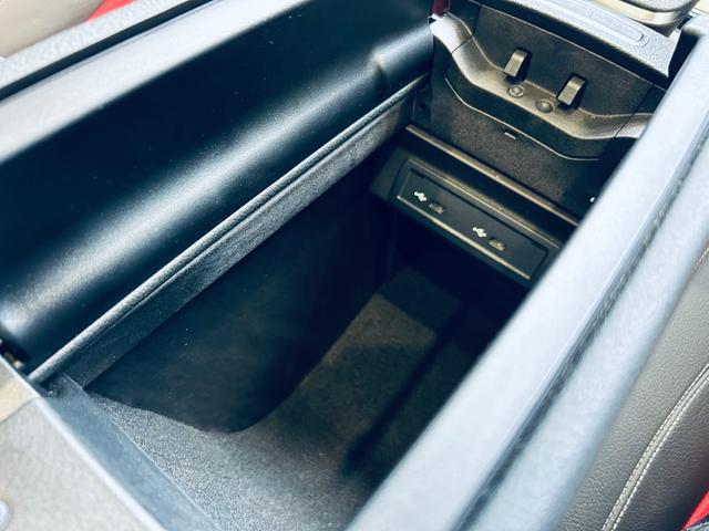 この度は、ＬＩＢＥＲＡＬＡ大阪の物件にご注目いただき誠にありがとうございます。安心してお乗り頂ける輸入車を全国のお客様にご提案、ご提供申し上げております。