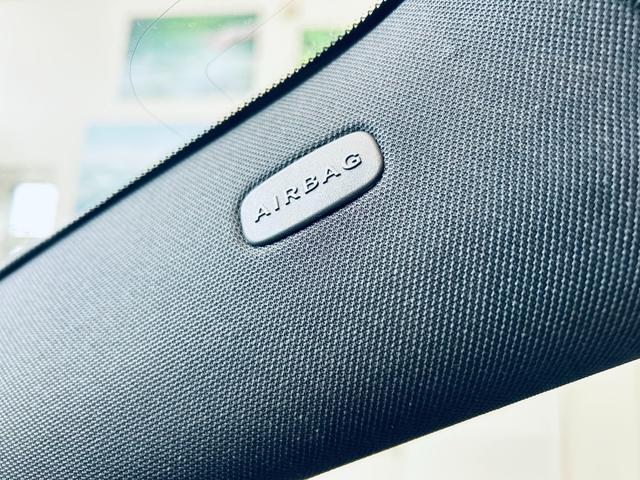 この度は、ＬＩＢＥＲＡＬＡ大阪の物件にご注目いただき誠にありがとうございます。安心してお乗り頂ける輸入車を全国のお客様にご提案、ご提供申し上げております。