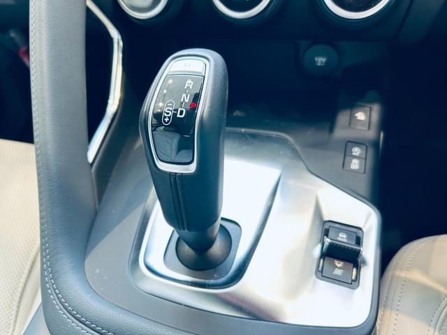 Eペイス S 200PS 純正ナビ TV 360° applecarplay 純正19インチAW LEDヘッドライト ACC ブラインドスポット 電動リアゲート クリアランスソナー 革シート パワーシート シートヒーター(65枚目)