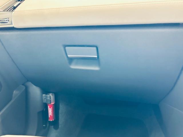 Eペイス S 200PS 純正ナビ TV 360° applecarplay 純正19インチAW LEDヘッドライト ACC ブラインドスポット 電動リアゲート クリアランスソナー 革シート パワーシート シートヒーター(70枚目)