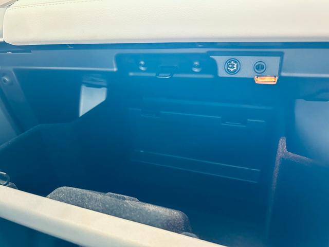 Eペイス S 200PS 純正ナビ TV 360° applecarplay 純正19インチAW LEDヘッドライト ACC ブラインドスポット 電動リアゲート クリアランスソナー 革シート パワーシート シートヒーター(71枚目)