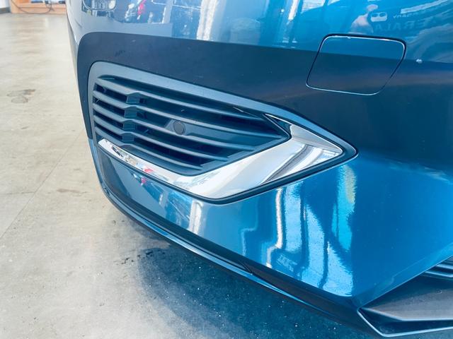 Ｖ６０ Ｔ６　ツインエンジン　ＡＷＤ　モメンタム　ＨＵＤ　ＡＣＣ　ＨａｒｍａｎＫａｒｄｏｎ　ＢＬＩＳ　純正ナビ　ＴＶ　３６０°ｃａｒｐｌａｙ　純１８インチＡＷ　ＬＥＤ　電動リアゲート　革シート　メモリパワーシート　エアシートヒーター　自動駐車（10枚目）