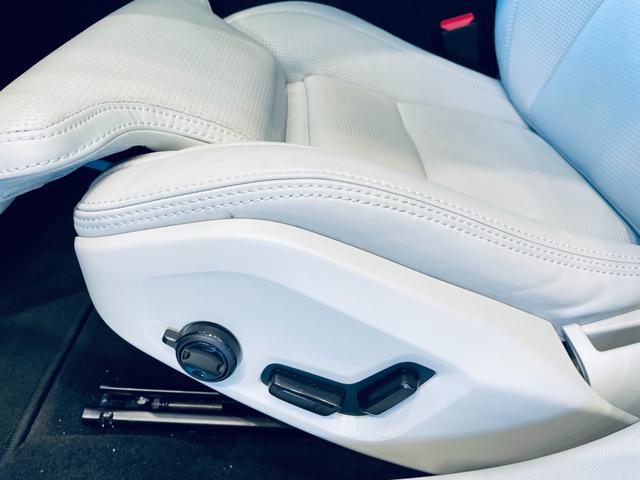 Ｖ６０ Ｔ６　ツインエンジン　ＡＷＤ　モメンタム　ＨＵＤ　ＡＣＣ　ＨａｒｍａｎＫａｒｄｏｎ　ＢＬＩＳ　純正ナビ　ＴＶ　３６０°ｃａｒｐｌａｙ　純１８インチＡＷ　ＬＥＤ　電動リアゲート　革シート　メモリパワーシート　エアシートヒーター　自動駐車（46枚目）