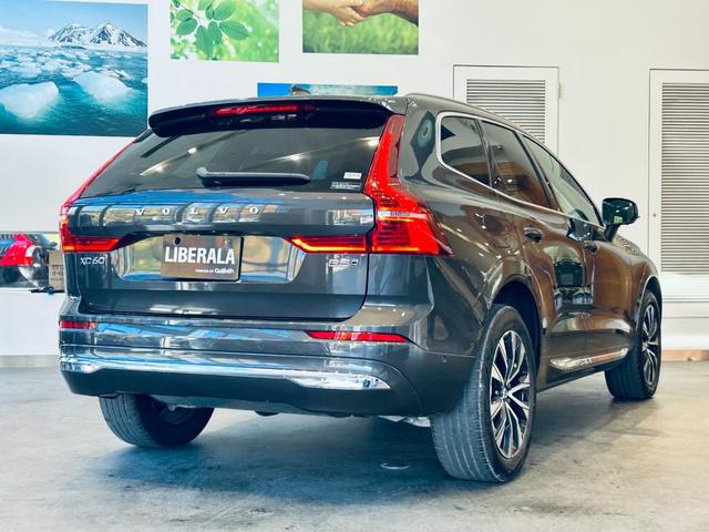 ＸＣ６０ アルティメット　Ｂ５　ＡＷＤ　パノラマＳＲ　ＨＵＤ　ＡＣＣ　ＨａｒｍａｎＫａｒｄｏｎ　純正ナビ　３６０°ｃａｒｐｌａｙ　純１９インチＡＷ　ＬＥＤ　電動リアゲート　ワイヤレス充電　革シート　メモリパワーシート　エアシートヒーター（7枚目）
