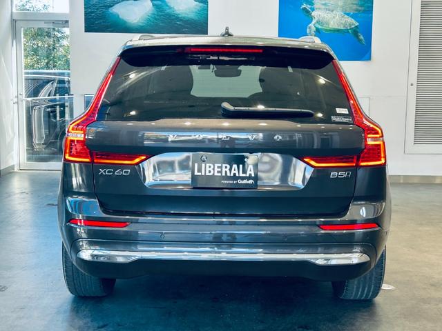 ＸＣ６０ アルティメット　Ｂ５　ＡＷＤ　パノラマＳＲ　ＨＵＤ　ＡＣＣ　ＨａｒｍａｎＫａｒｄｏｎ　純正ナビ　３６０°ｃａｒｐｌａｙ　純１９インチＡＷ　ＬＥＤ　電動リアゲート　ワイヤレス充電　革シート　メモリパワーシート　エアシートヒーター（8枚目）