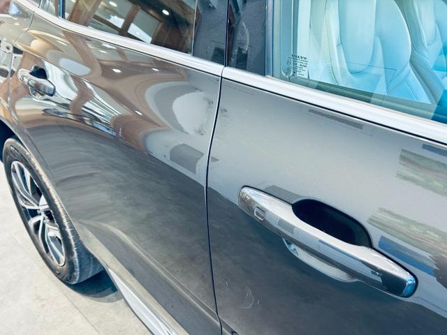 ＸＣ６０ アルティメット　Ｂ５　ＡＷＤ　パノラマＳＲ　ＨＵＤ　ＡＣＣ　ＨａｒｍａｎＫａｒｄｏｎ　純正ナビ　３６０°ｃａｒｐｌａｙ　純１９インチＡＷ　ＬＥＤ　電動リアゲート　ワイヤレス充電　革シート　メモリパワーシート　エアシートヒーター（14枚目）