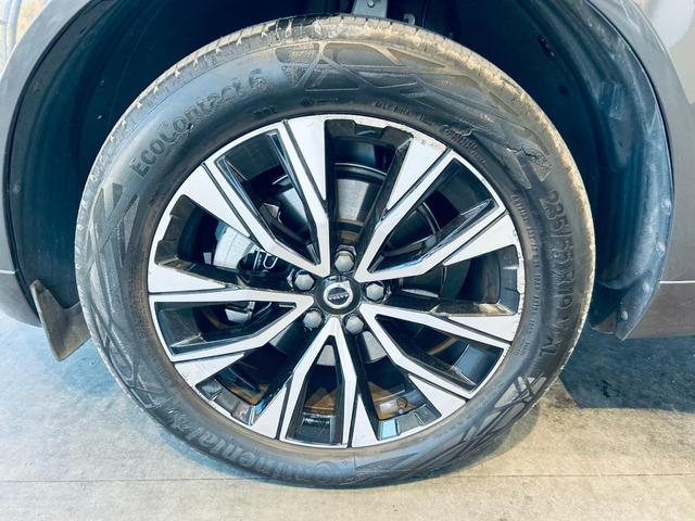 ＸＣ６０ アルティメット　Ｂ５　ＡＷＤ　パノラマＳＲ　ＨＵＤ　ＡＣＣ　ＨａｒｍａｎＫａｒｄｏｎ　純正ナビ　３６０°ｃａｒｐｌａｙ　純１９インチＡＷ　ＬＥＤ　電動リアゲート　ワイヤレス充電　革シート　メモリパワーシート　エアシートヒーター（28枚目）