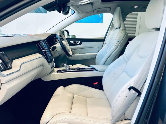 ＸＣ６０ アルティメット　Ｂ５　ＡＷＤ　パノラマＳＲ　ＨＵＤ　ＡＣＣ　ＨａｒｍａｎＫａｒｄｏｎ　純正ナビ　３６０°ｃａｒｐｌａｙ　純１９インチＡＷ　ＬＥＤ　電動リアゲート　ワイヤレス充電　革シート　メモリパワーシート　エアシートヒーター（45枚目）
