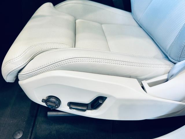 ＸＣ６０ アルティメット　Ｂ５　ＡＷＤ　パノラマＳＲ　ＨＵＤ　ＡＣＣ　ＨａｒｍａｎＫａｒｄｏｎ　純正ナビ　３６０°ｃａｒｐｌａｙ　純１９インチＡＷ　ＬＥＤ　電動リアゲート　ワイヤレス充電　革シート　メモリパワーシート　エアシートヒーター（48枚目）