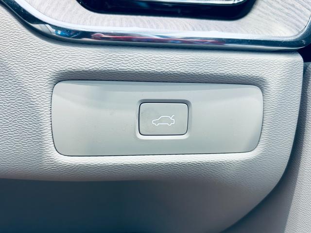 ＸＣ６０ アルティメット　Ｂ５　ＡＷＤ　パノラマＳＲ　ＨＵＤ　ＡＣＣ　ＨａｒｍａｎＫａｒｄｏｎ　純正ナビ　３６０°ｃａｒｐｌａｙ　純１９インチＡＷ　ＬＥＤ　電動リアゲート　ワイヤレス充電　革シート　メモリパワーシート　エアシートヒーター（56枚目）