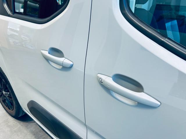 ベルランゴ シャイン 1オーナー ガラスルーフ ACC 純正ナビ TV バック・サイドカメラ applecarplay 純正16インチAW クリアランスソナー BSM ルーフレール ETC ドラレコ デジタルインナーミラー(14枚目)