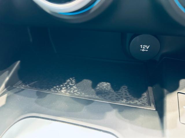 Eペイス R‐ダイナミック S 180PS ACC 純正ナビ TV 360° applecarplay 純正20インチAW LEDヘッドライト 電動リアゲート BSM 黒革 パワーシート シートヒーター パドルシフト クリアランスソナー(64枚目)