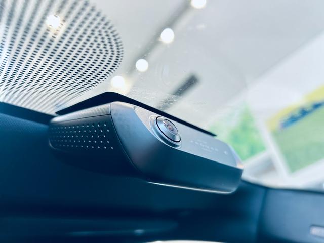 Eペイス R‐ダイナミック S 180PS ACC 純正ナビ TV 360° applecarplay 純正20インチAW LEDヘッドライト 電動リアゲート BSM 黒革 パワーシート シートヒーター パドルシフト クリアランスソナー(71枚目)