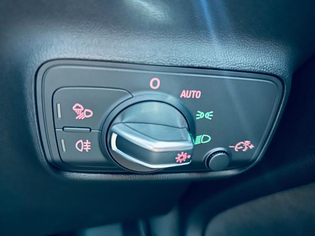 TTクーペ 40TFSI Sラインパッケージ 純正ナビ バックカメラ 純正18インチAW クリアランスソナー サイドアシスト ハーフ革 パワーシート シートヒーター パドルシフト スマートキー ETC ドライブレコーダー USB AUX BT(51枚目)