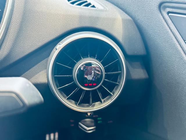 TTクーペ 40TFSI Sラインパッケージ 純正ナビ バックカメラ 純正18インチAW クリアランスソナー サイドアシスト ハーフ革 パワーシート シートヒーター パドルシフト スマートキー ETC ドライブレコーダー USB AUX BT(70枚目)