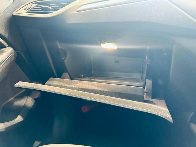 １シリーズ １１８ｉ　Ｍスポーツ　純正ナビ　バックカメラ　ａｐｐｌｅｃａｒｐｌａｙ　純正１８インチＡＷ　ＬＥＤヘッドライト　クリアランスソナー　ハーフ革　Ｄメモリ付きパワーシート　ワイヤレス充電　ＢＳＭ　ＥＴＣ　ドラレコ　スマートキー（68枚目）