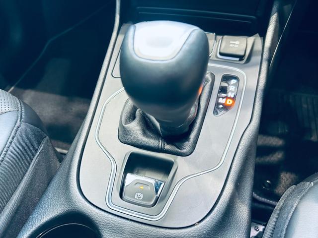 ジープ・チェロキー 80thアニバーサリーエディション 150台限定車 パノラマSR ACC 純正ナビ TV バックカメラ applecarplay 純18インチAW LEDヘッドライト 電動リアゲート 黒革 パワーシートDシートメモリ エアシートヒーター(68枚目)