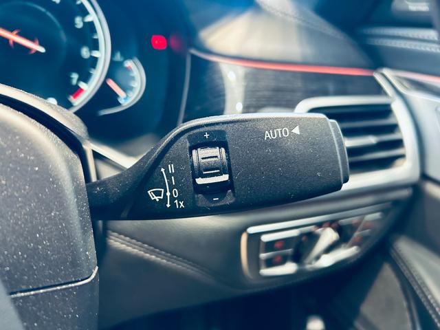 ７シリーズ ７４０ｉ　Ｍスポーツ　サンルーフ　ＨＵＤ　ＡＣＣ　ＨａｒｍａｎＫａｒｄｏｎ　インテリＳ　純正ナビ　ＴＶ　３６０°　純正２０インチＡＷ　ＬＥＤヘッドライト　電動リアゲート　ワイヤレス充電　黒革　メモリパワーシート　ヒーター（55枚目）