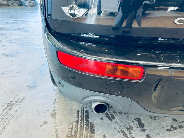 ＭＩＮＩ ワン　クラブマン　純正ナビ　バックカメラ　ＡＵＸ　ＵＳＢ　Ｂｌｕｅｔｏｏｔｈ　純正１７インチＡＷ　クリアランスソナー　パーキングアシスト　ディスプレイリング　リモコンキー　ＥＴＣ　アイドリングストップ（18枚目）