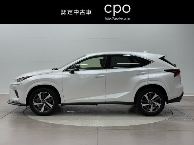 NX NX300 スパイス&シック 盗難防止装置 LEDヘッドランプ レーダークルーズ ミュージックプレイヤー接続可 フルセグ バックカメラ 電動シート ETC メモリーナビ スマートキー 記録簿 1オーナー アルミホイール キーレス(5枚目)