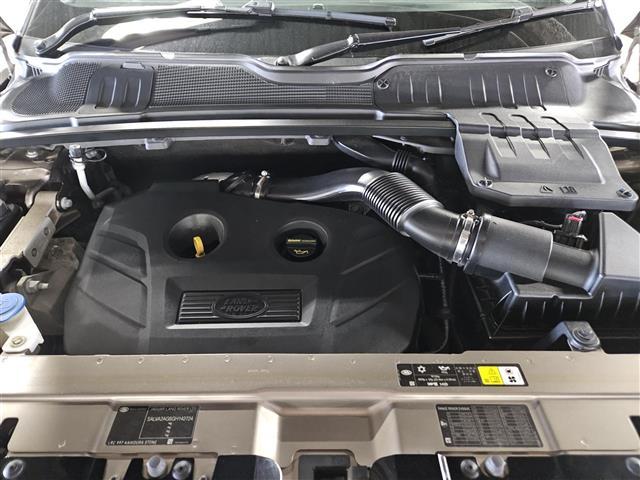 レンジローバーイヴォーク ＨＳＥダイナミック　禁煙車　ブラックデザインパック　バックカメラ　クルーズコントロール　パーキングアシストセンサー　ＨＩＤオートライト　ターボ　純正ナビ　フルセグ　ＥＴＣ　本革シート　前席パワーシート／シートヒーター（11枚目）