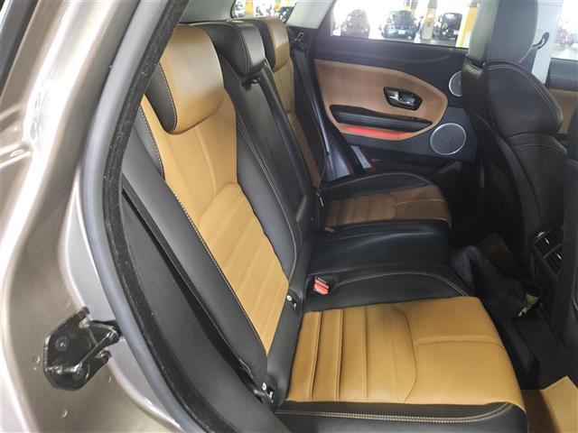 レンジローバーイヴォーク ＨＳＥダイナミック　禁煙車　ブラックデザインパック　バックカメラ　クルーズコントロール　パーキングアシストセンサー　ＨＩＤオートライト　ターボ　純正ナビ　フルセグ　ＥＴＣ　本革シート　前席パワーシート／シートヒーター（13枚目）