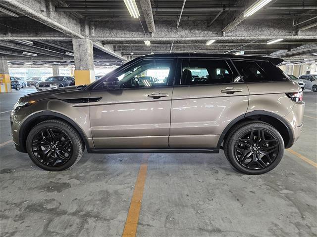 レンジローバーイヴォーク ＨＳＥダイナミック　禁煙車　ブラックデザインパック　バックカメラ　クルーズコントロール　パーキングアシストセンサー　ＨＩＤオートライト　ターボ　純正ナビ　フルセグ　ＥＴＣ　本革シート　前席パワーシート／シートヒーター（18枚目）