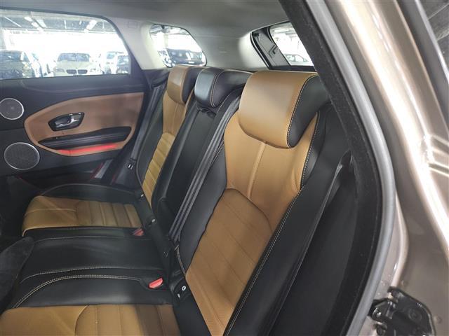レンジローバーイヴォーク ＨＳＥダイナミック　禁煙車　ブラックデザインパック　バックカメラ　クルーズコントロール　パーキングアシストセンサー　ＨＩＤオートライト　ターボ　純正ナビ　フルセグ　ＥＴＣ　本革シート　前席パワーシート／シートヒーター（26枚目）