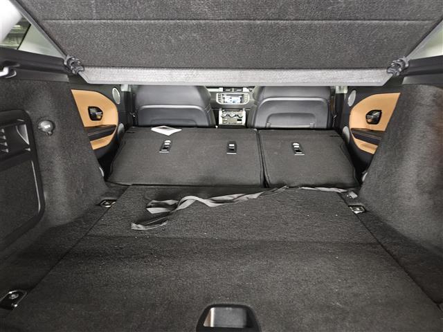 レンジローバーイヴォーク ＨＳＥダイナミック　禁煙車　ブラックデザインパック　バックカメラ　クルーズコントロール　パーキングアシストセンサー　ＨＩＤオートライト　ターボ　純正ナビ　フルセグ　ＥＴＣ　本革シート　前席パワーシート／シートヒーター（28枚目）