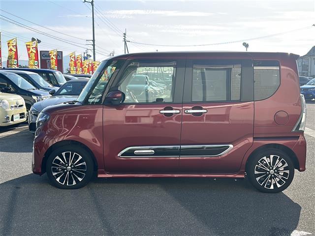 タント カスタムＲＳスタイルセレクション　ディスプレイオーディオ／アイドリングストップ／社外フロアマット／シートヒーター／両側パワースライドドア／オートライト／スペアキー／ＥＴＣ（5枚目）