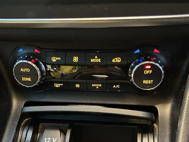 GLAクラス GLA250 4マチック 禁煙車 純正ナビ バックカメラ 緊急ブレーキ機能 前後コーナーセンサー シートヒーター ドラレコ 電動リアゲート ヒルホルダー ステリモ クルコン 18型AW LEDヘッドライト オートハイビーム(22枚目)