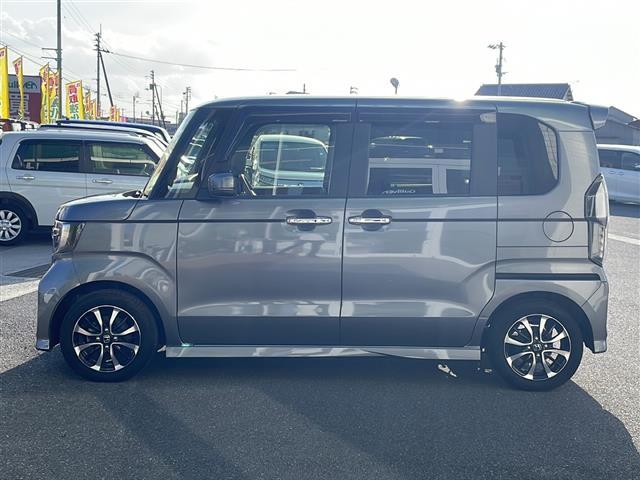 N-BOXカスタム G・Lホンダセンシング 禁煙車 衝突被害軽減 誤発進抑制機能 ナソニック製SDナビ バックカメラ ACC ETC コーナーセンサー パワスラ LEDオートライト フォグランプ 路外逸脱抑制機能 スマートキー プッシュスタート(5枚目)