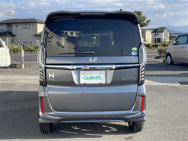 N-BOXカスタム G・Lホンダセンシング 禁煙車 衝突被害軽減 誤発進抑制機能 ナソニック製SDナビ バックカメラ ACC ETC コーナーセンサー パワスラ LEDオートライト フォグランプ 路外逸脱抑制機能 スマートキー プッシュスタート(7枚目)