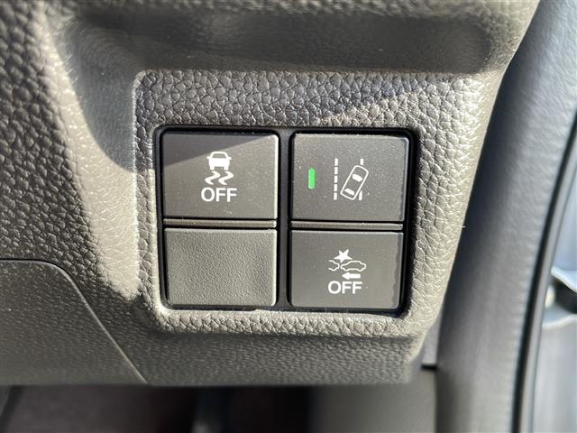 N-BOXカスタム G・Lホンダセンシング 禁煙車 衝突被害軽減 誤発進抑制機能 ナソニック製SDナビ バックカメラ ACC ETC コーナーセンサー パワスラ LEDオートライト フォグランプ 路外逸脱抑制機能 スマートキー プッシュスタート(24枚目)