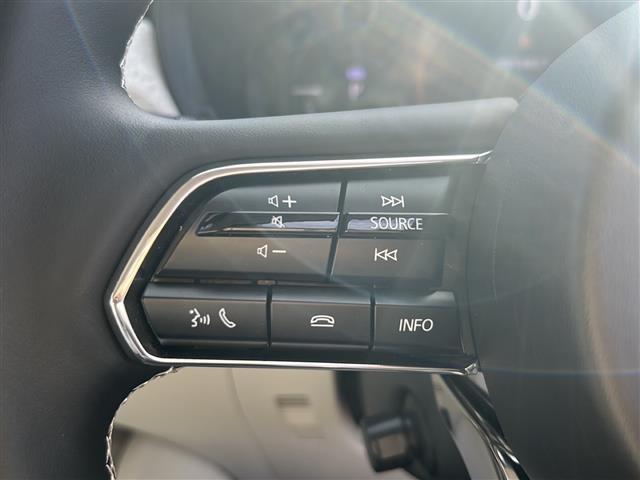 CX-60 PHEV プレミアムモダン ☆純正12.3インチセンターディスプレイ(フルセグTV/BOSEサウンド/BT)/☆360゜ビューモニター/☆ガラスルーフ/☆電動リアゲート/☆パワーシート/☆シートヒーター/☆エアシート☆ETC(17枚目)