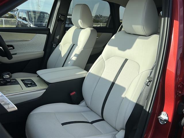 CX-60 PHEV プレミアムモダン ☆純正12.3インチセンターディスプレイ(フルセグTV/BOSEサウンド/BT)/☆360゜ビューモニター/☆ガラスルーフ/☆電動リアゲート/☆パワーシート/☆シートヒーター/☆エアシート☆ETC(28枚目)