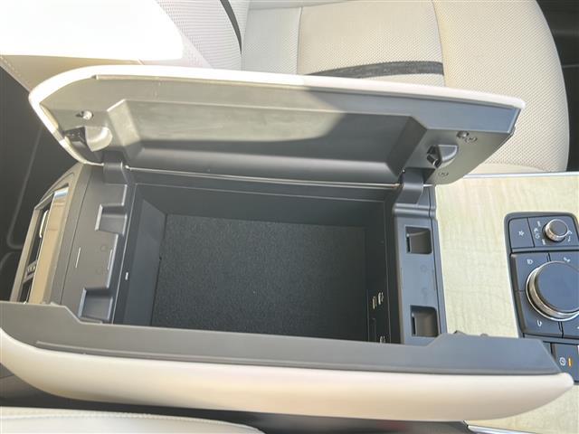 CX-60 PHEV プレミアムモダン ☆純正12.3インチセンターディスプレイ(フルセグTV/BOSEサウンド/BT)/☆360゜ビューモニター/☆ガラスルーフ/☆電動リアゲート/☆パワーシート/☆シートヒーター/☆エアシート☆ETC(41枚目)