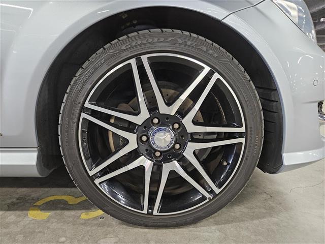 Cクラスステーションワゴン C180ステーションワゴン アバンギャルド 禁煙車 バックカメラ レーダーセーフティパッケージ HIDヘッドランプ インテリジェントライトシステム ターボ 純正ナビTV 半革シート 前席パワーシート・メモリー スマートキー 純正18インチAW(16枚目)