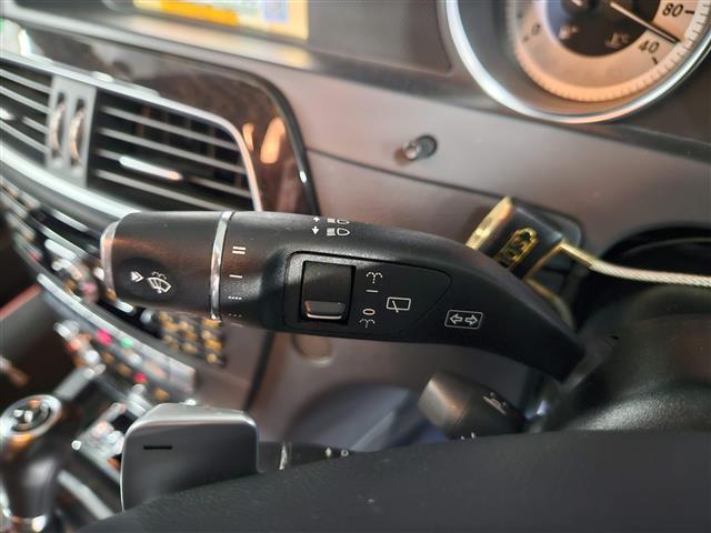 Cクラスステーションワゴン C180ステーションワゴン アバンギャルド 禁煙車 バックカメラ レーダーセーフティパッケージ HIDヘッドランプ インテリジェントライトシステム ターボ 純正ナビTV 半革シート 前席パワーシート・メモリー スマートキー 純正18インチAW(20枚目)