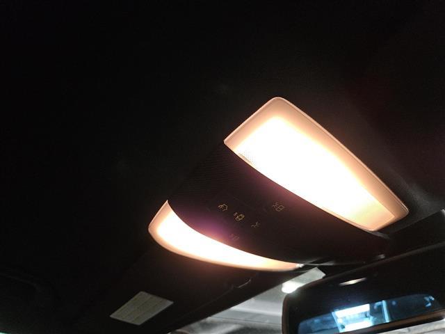 Cクラスステーションワゴン C180ステーションワゴン アバンギャルド 禁煙車 バックカメラ レーダーセーフティパッケージ HIDヘッドランプ インテリジェントライトシステム ターボ 純正ナビTV 半革シート 前席パワーシート・メモリー スマートキー 純正18インチAW(23枚目)