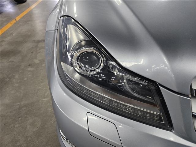 Cクラスステーションワゴン C180ステーションワゴン アバンギャルド 禁煙車 バックカメラ レーダーセーフティパッケージ HIDヘッドランプ インテリジェントライトシステム ターボ 純正ナビTV 半革シート 前席パワーシート・メモリー スマートキー 純正18インチAW(30枚目)