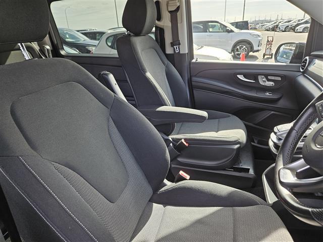 Vクラス V220d 禁煙車 レーダーセーフティPKG 360°カメラ 前後ドラレコ ターボ LEDヘッドランプ インテリジェントライトシステム 純正8型ナビ 後席用モニター 両側パワスラ 電動Rゲート ETC2.0(13枚目)