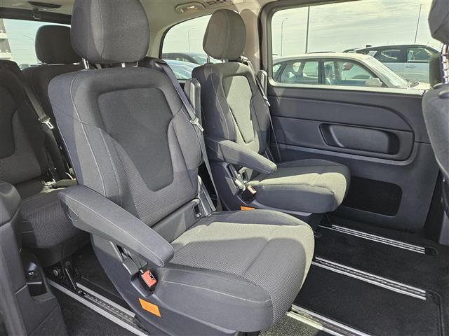 Vクラス V220d 禁煙車 レーダーセーフティPKG 360°カメラ 前後ドラレコ ターボ LEDヘッドランプ インテリジェントライトシステム 純正8型ナビ 後席用モニター 両側パワスラ 電動Rゲート ETC2.0(14枚目)