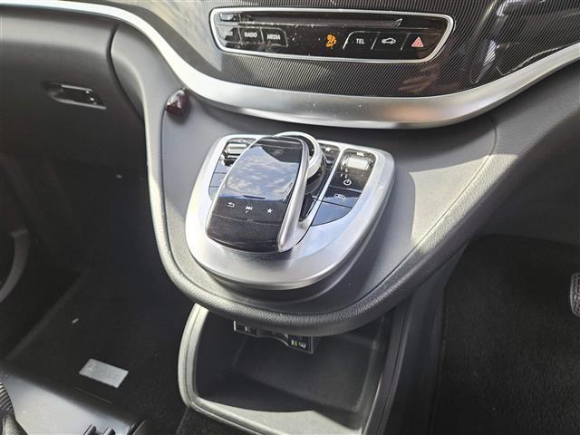 Vクラス V220d 禁煙車 レーダーセーフティPKG 360°カメラ 前後ドラレコ ターボ LEDヘッドランプ インテリジェントライトシステム 純正8型ナビ 後席用モニター 両側パワスラ 電動Rゲート ETC2.0(26枚目)