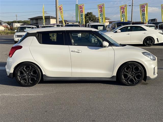 スイフトスポーツ ベースグレード ☆純正SDナビ(フルセグTV/CD,DVD再生/BT)/☆アラウンドビューモニター/☆シートヒーター/☆ローダウン/☆HKSマフラー/☆ビルトインETC/☆純正フロアマット/☆オートライト(9枚目)