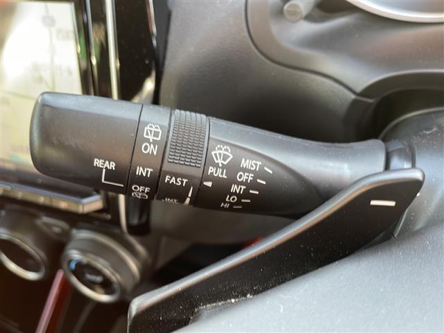 スイフトスポーツ ベースグレード ☆純正SDナビ(フルセグTV/CD,DVD再生/BT)/☆アラウンドビューモニター/☆シートヒーター/☆ローダウン/☆HKSマフラー/☆ビルトインETC/☆純正フロアマット/☆オートライト(21枚目)