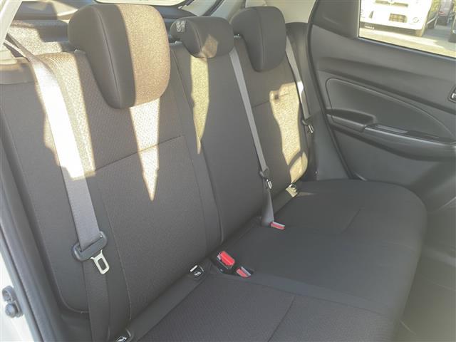 スイフトスポーツ ベースグレード ☆純正SDナビ(フルセグTV/CD,DVD再生/BT)/☆アラウンドビューモニター/☆シートヒーター/☆ローダウン/☆HKSマフラー/☆ビルトインETC/☆純正フロアマット/☆オートライト(31枚目)