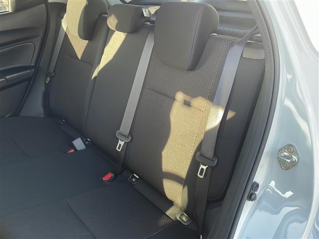 スイフトスポーツ ベースグレード ☆純正SDナビ(フルセグTV/CD,DVD再生/BT)/☆アラウンドビューモニター/☆シートヒーター/☆ローダウン/☆HKSマフラー/☆ビルトインETC/☆純正フロアマット/☆オートライト(33枚目)